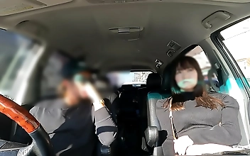 やらせなし完全リアル【個人撮影】【隠し撮り】神回清楚なのにニットの上からわかる童顔巨乳 まさかの露出性癖告白　 ドライブ中に『車で犯されたい』と 突如カーセックス勃発　【顔出し】【近距離】