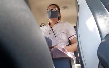 Pinick up si teacher at kinantot para sa libre pamasahe