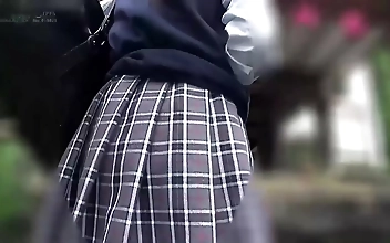 #1絶倫中年オヤジが撮ったFカップ制服美女とSEX三昧　ヤリまくり射精しまくり　温泉旅行映像 計１５発射　深田みお