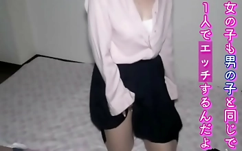 【素人J◯オナニー】女子だって男子と同じように毎日おなにーするんだよ。生◯前で少しマンコが臭うけどそれでもパンツに手を忍ばせてクリトリスを触って快感に満ちる可愛い女子◯生。