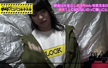 【激カワ新垣●衣似JD】モテたくて女子大へ進学したしおりちゃんはボディタッチ多めの小悪魔テクで彼氏はいるけどセフレは別腹&Implies;一人じゃ満足できないことに悩む絶倫娘&Implies;有名男優登場でJD興奮&パニックでテント内の温度上昇&Implies;テンション冷めやらぬまま合体で&Implies;『バレちゃうバレちゃう！』&Implies;声抑える気全然無いぢゃんの巻：私立パコパコ女子大学 女子大生とトラックテントで即ハメ旅 Report&period;071 https&colon;